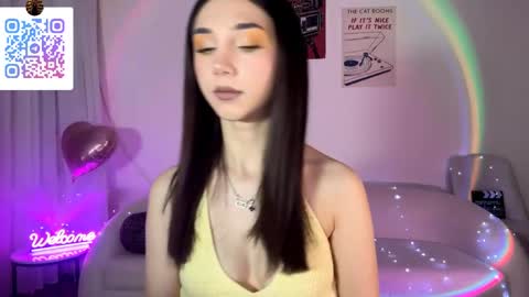 Lina online show from May 1, 10:25 pm