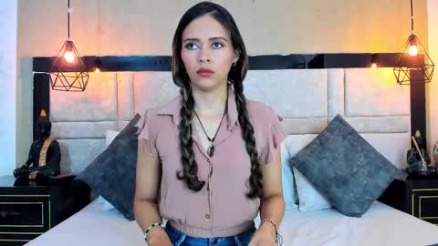 LilyJensen online show from November 17, 8:14 pm