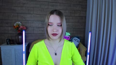 Snapshot of lililinn chatting on January 28, 11:06 am LiliLinn online show from January 28, 11:06 am