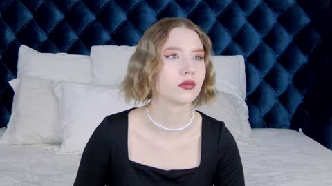 Snapshot of lililinn chatting on January 31, 4:47 am LiliLinn online show from January 31, 4:47 am