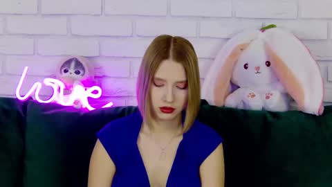 Snapshot of lililinn chatting on March 7, 4:24 am LiliLinn online show from March 7, 4:24 am