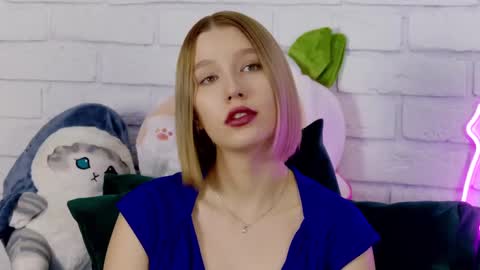Snapshot of lililinn chatting on March 10, 12:37 pm LiliLinn online show from March 10, 12:37 pm