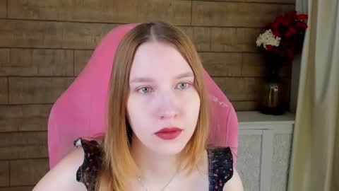 Snapshot of lililinn chatting on July 6, 4:20 am LiliLinn online show from July 6, 4:20 am