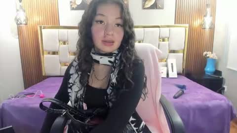 Snapshot of lilimini032 chatting on July 18, 6:45 pm lilimini online show from July 18, 6:45 pm