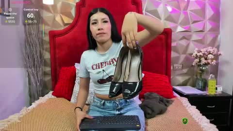 Snapshot of liliopal chatting on June 9, 12:17 pm Lilia online show from June 9, 12:17 pm
