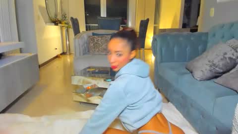 Lili  online show from January 8, 4:04 am