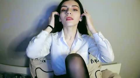 lilirose online show from January 3, 6:57 pm