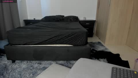 lilirouse online show from January 10, 6:49 pm