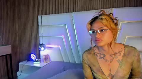 Snapshot of lilit_doll chatting on July 5, 11:17 am lilit online show from July 5, 11:17 am