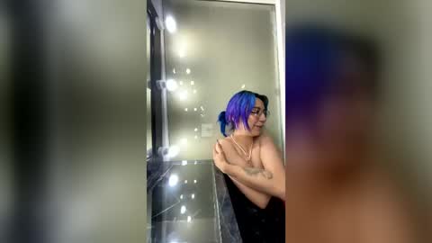 Snapshot of lilith_3r chatting on June 20, 2:25 am Lilith online show from June 20, 2:25 am