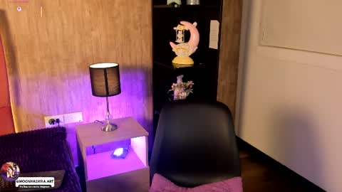 Snapshot of lilith_3r chatting on August 6, 3:52 am Lilith online show from August 6, 3:52 am
