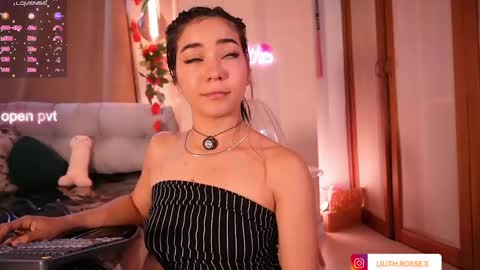 Lilith Rosse online show from May 17, 1:40 pm