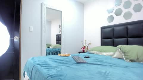 Lili  Marcus online show from January 18, 3:05 pm