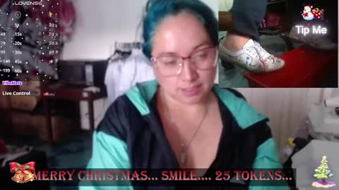 Snapshot of lilith_camp chatting on December 23, 3:12 pm Laura lopez online show from December 23, 3:12 pm