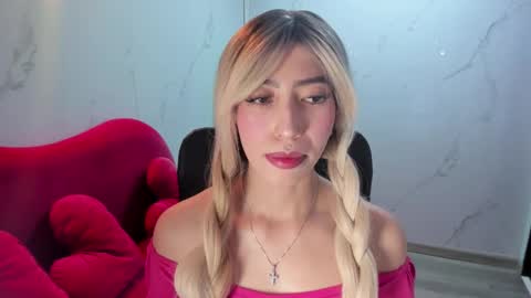 Snapshot of lilith_cooper20 chatting on November 20, 10:20 pm lilith cooper20 online show from November 20, 10:20 pm