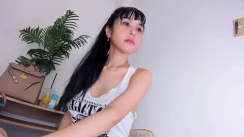 Snapshot of lilith_forger chatting on May 28, 4:43 am forger online show from May 28, 4:43 am
