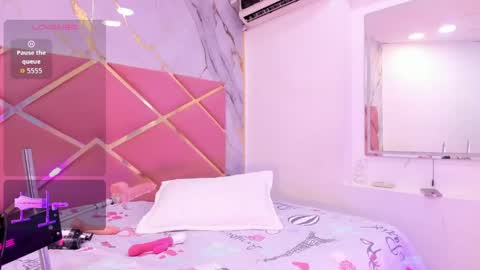 Snapshot of lilith_kramston chatting on May 19, 12:22 pm Lilith online show from May 19, 12:22 pm