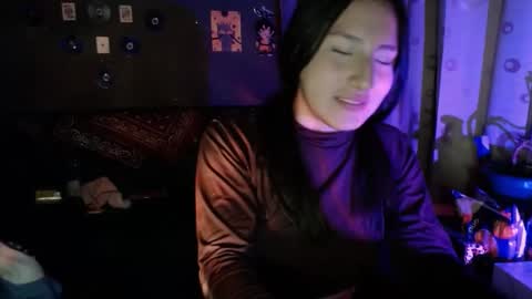 Snapshot of lilith_nox chatting on October 5, 4:33 am Lilith Nox online show from October 5, 4:33 am