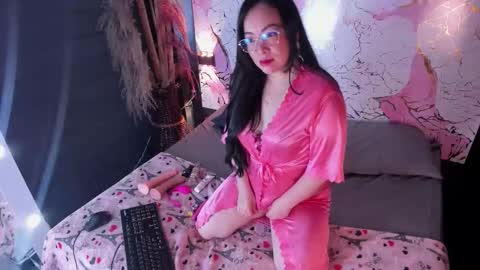 LILITH OWEN online show from March 6, 11:17 am