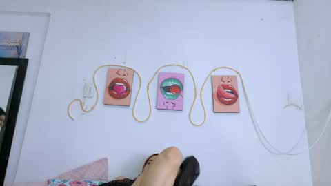 Snapshot of lilith_skinny1 chatting on May 27, 7:55 pm Lilith online show from May 27, 7:55 pm