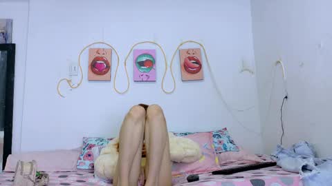 Snapshot of lilith_skinny1 chatting on May 31, 10:11 pm Lilith online show from May 31, 10:11 pm