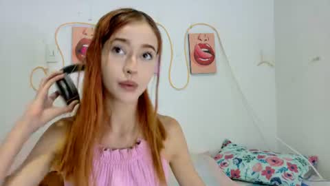 Snapshot of lilith_skinny1 chatting on June 18, 11:09 pm Lilith online show from June 18, 11:09 pm