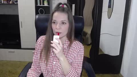 lilith small21 online show from January 18, 9:13 am