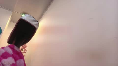 Snapshot of lilith_tayylor chatting on March 3, 3:23 am Lilith online show from March 3, 3:23 am