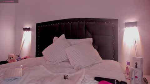 lilith_thompson online show from October 15, 2:44 am