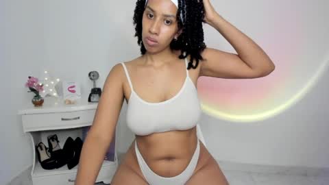 Alejandra  online show from February 26, 5:28 am