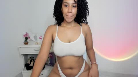 Alejandra  online show from May 24, 5:45 am