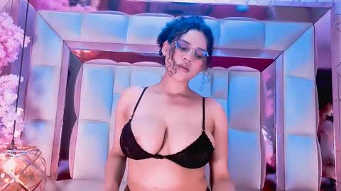 Snapshot of lilithadams11 chatting on January 12, 9:42 pm online show from January 12, 9:42 pm