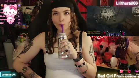 Brandi online show from April 29, 4:44 pm