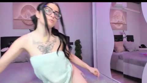 Snapshot of lilithcainee chatting on June 23, 8:07 pm lilithcainee online show from June 23, 8:07 pm
