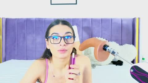 Snapshot of lilithcapri777 chatting on January 4, 5:26 pm Lily online show from January 4, 5:26 pm