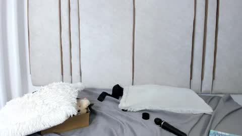 Lilith online show from February 20, 1:24 am