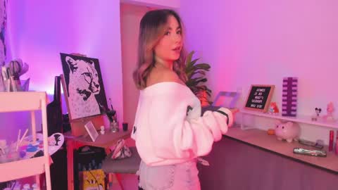 Snapshot of lilithmalkova chatting on May 11, 11:35 pm Lilith Malkova online show from May 11, 11:35 pm