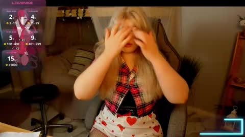 Snapshot of lilithnelson chatting on November 10, 8:35 am LilithNelson online show from November 10, 8:35 am