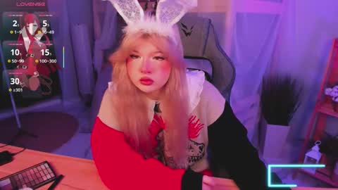 Snapshot of lilithnelson chatting on November 19, 11:49 pm LilithNelson online show from November 19, 11:49 pm