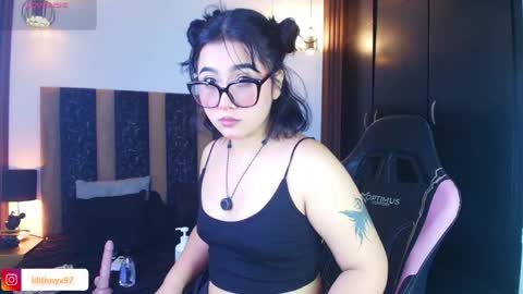Snapshot of lilithnyx_x chatting on May 27, 3:53 pm lilithnyx_x online show from May 27, 3:53 pm