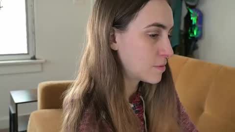 L online show from January 11, 8:14 pm