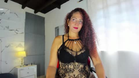 Snapshot of lilithphillis1 chatting on December 14, 5:18 pm lilithphillis1 online show from December 14, 5:18 pm