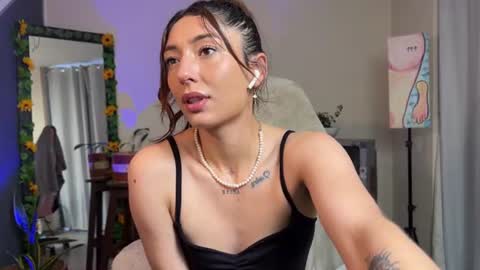 Snapshot of lilithrose_b chatting on July 15, 11:48 am Lele online show from July 15, 11:48 am
