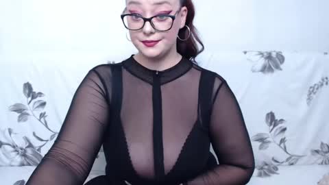 Snapshot of lilithserendipity chatting on February 3, 5:56 pm LILITHSERENDIPITY online show from February 3, 5:56 pm