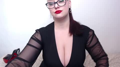 Snapshot of lilithserendipity chatting on February 13, 5:26 am LILITHSERENDIPITY online show from February 13, 5:26 am