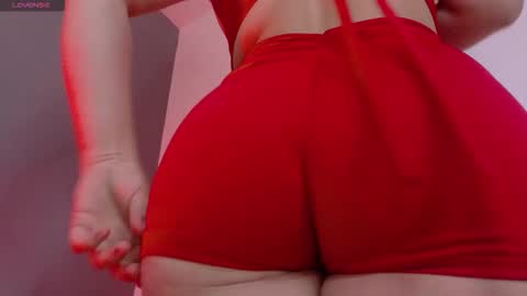 lilithsmith__ online show from November 5, 11:21 am