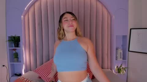 lilithsmith__ online show from November 27, 11:45 am