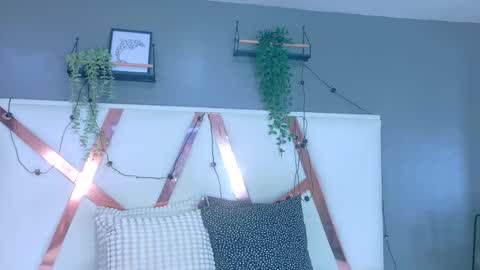 lilithsmith__ online show from February 2, 11:42 am