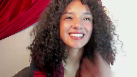 Snapshot of lilithsteinberg chatting on February 4, 7:09 pm jessi 3 online show from February 4, 7:09 pm