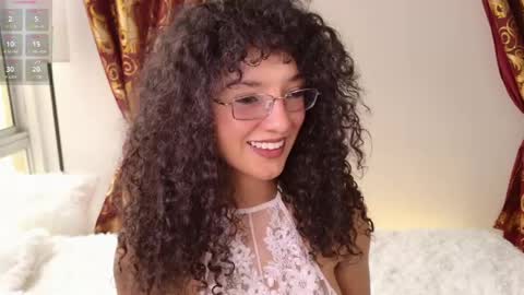 Snapshot of lilithsteinberg chatting on April 11, 7:51 pm jessi 3 online show from April 11, 7:51 pm